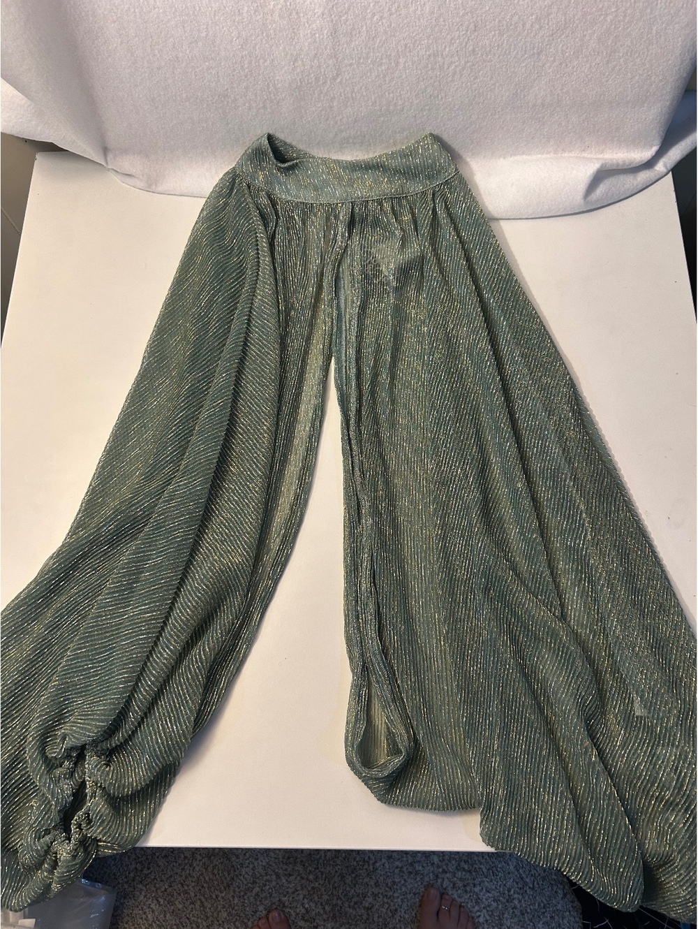 Jolie & Joy Should Arm Shawl